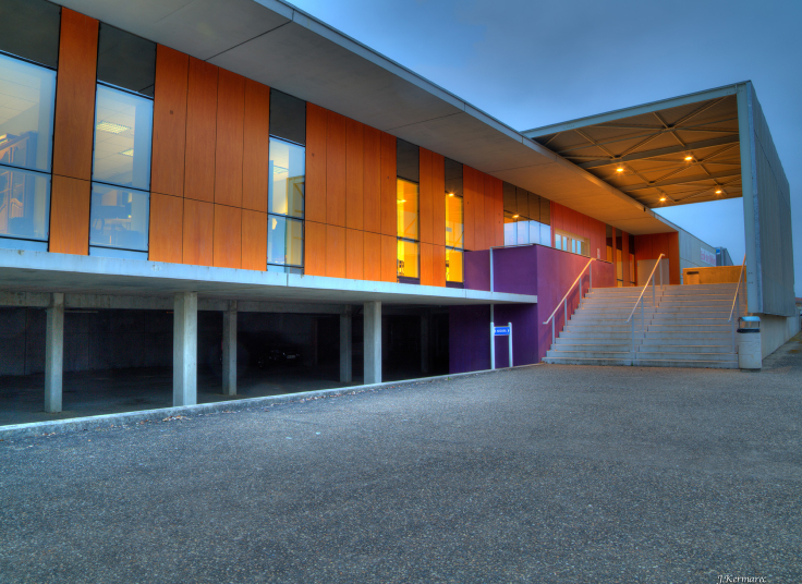 façade immeuble moderne bardage effet bois