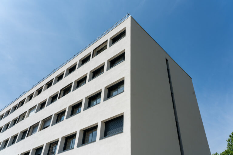 Bâtiment avec isolation extérieure