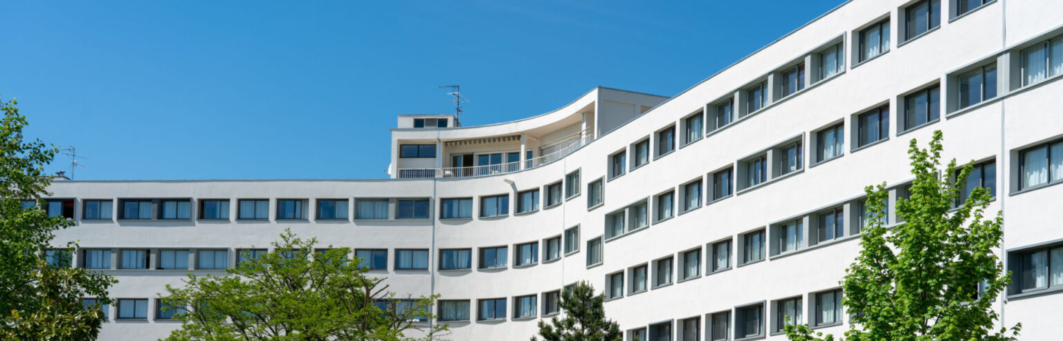 Peinture sur façace immeuble